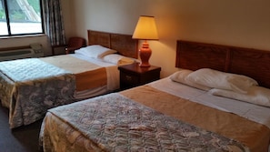 Room | Free WiFi - Olympia Motel (Wisconsin Dells)