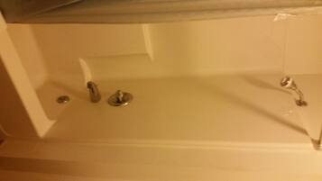 Chambre | Douche de la salle de bain