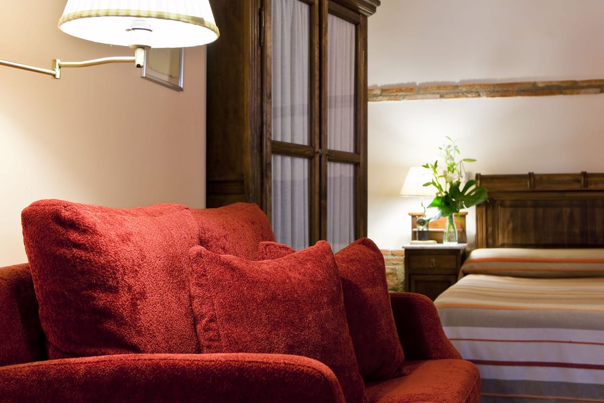 superior twin room | premium bedding, minibar, in-room safe, desk