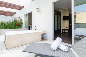 Penthouse, 2 Bedrooms, Hot Tub | Terrace/patio - Suites Giorgio (Mexico City)