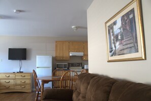 Suite, Kitchenette
