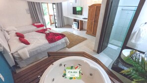 1 habitación, minibar y muebles diferentes 