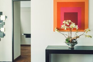 Penthouse | Área de sala de estar | Televisión de pantalla plana 