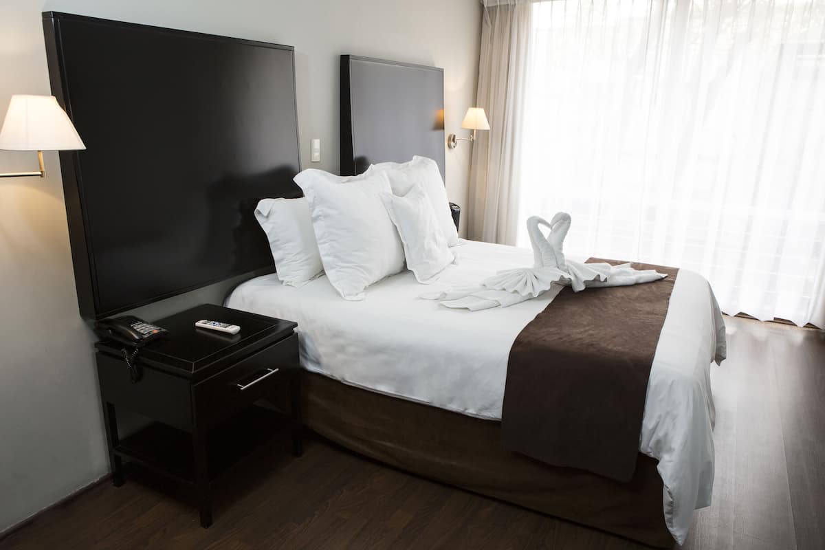 Suite Standard | Coffres-forts dans les chambres, décoration personnalisée