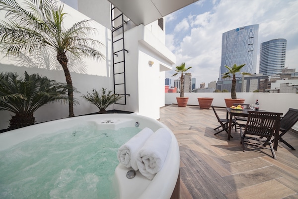 Penthouse | Terrace/patio