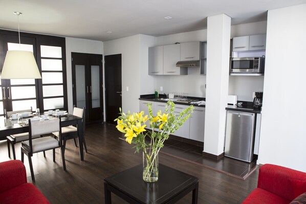 Penthouse | Eigene Küche | Kühlschrank, Mikrowelle, Kochgeschirr/Geschirr/Besteck