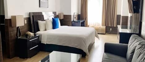 Studiosuite – junior | Sengetøy av topp kvalitet, safe på rommet og skrivebord