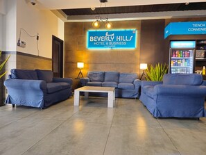 Lobby - Beverly Hills: Hotel & Business (Antiguo Cuscatlán)