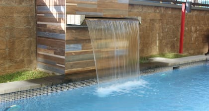 Beverly Hills: Hotel & Business