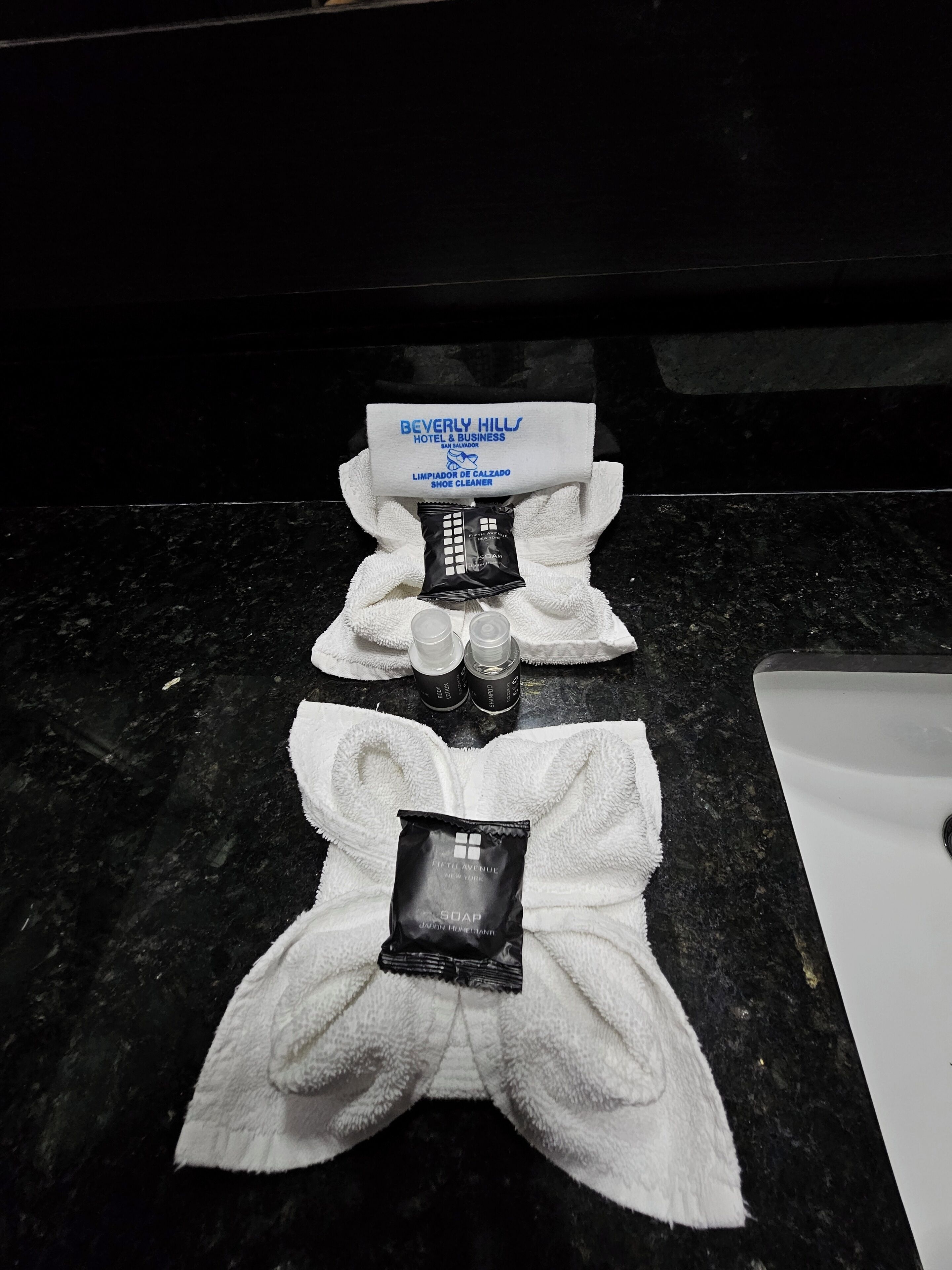 Photo - Beverly Hills: Hotel and Business
