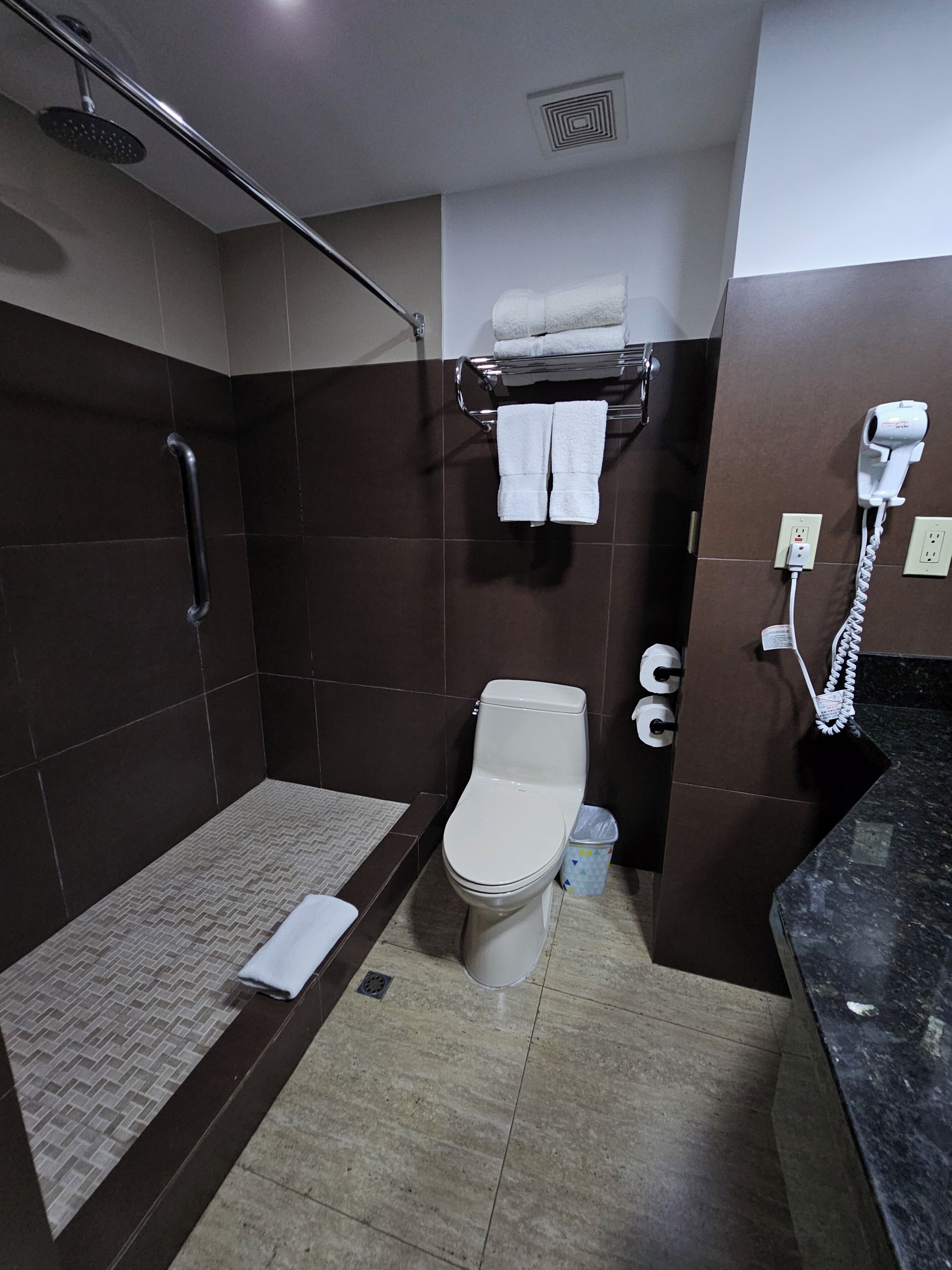 Photo - Beverly Hills: Hotel and Business