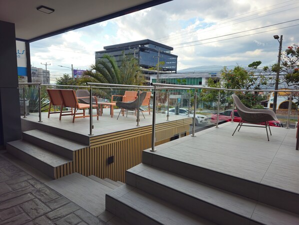 Gazebo - Beverly Hills: Hotel & Business (Antiguo Cuscatlán)