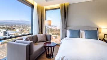 Junior Suite, 2 Double Beds (Free Sat Running & Sun Yoga Classes, First-Come, First-Served) | Näkymä huoneesta
