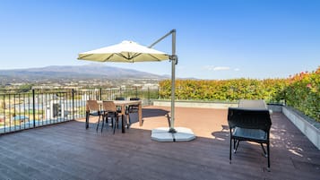 Sunshine Suite Family, 2Bedroom, Private Terrace (Free Sat Running & Sun Yoga Classes) | Terrace/patio