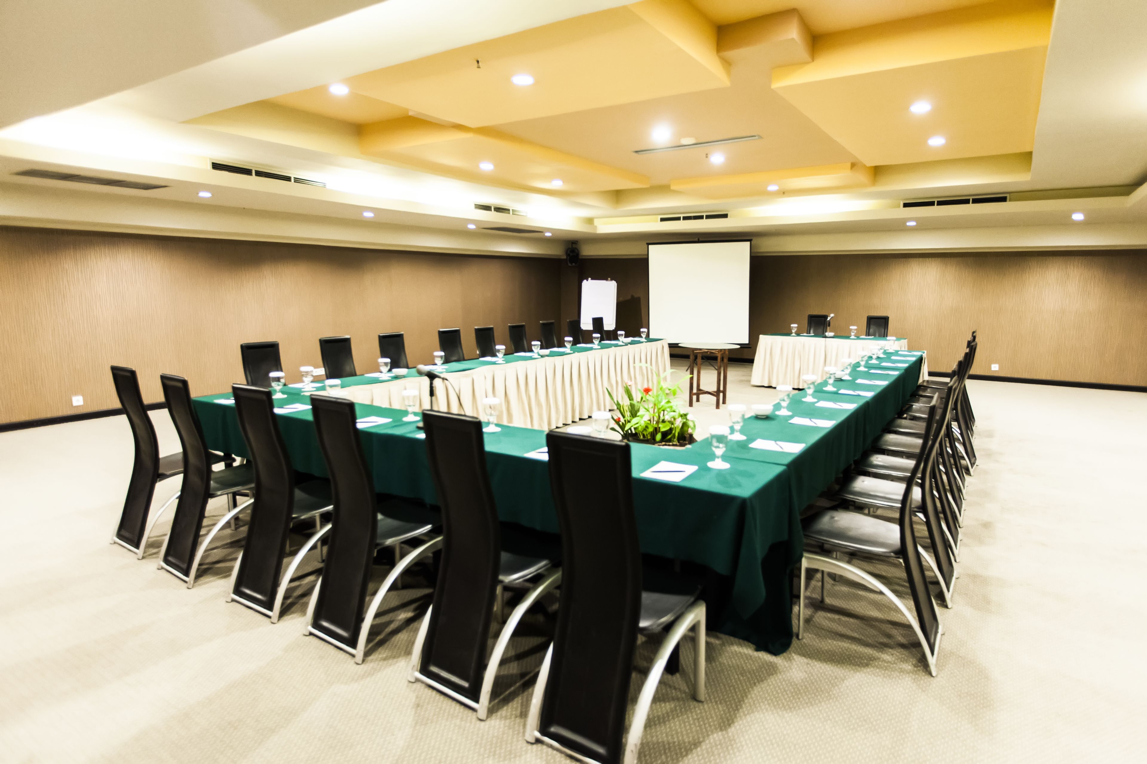 Photo - Orchardz Hotel Industri Jakarta Kemayoran