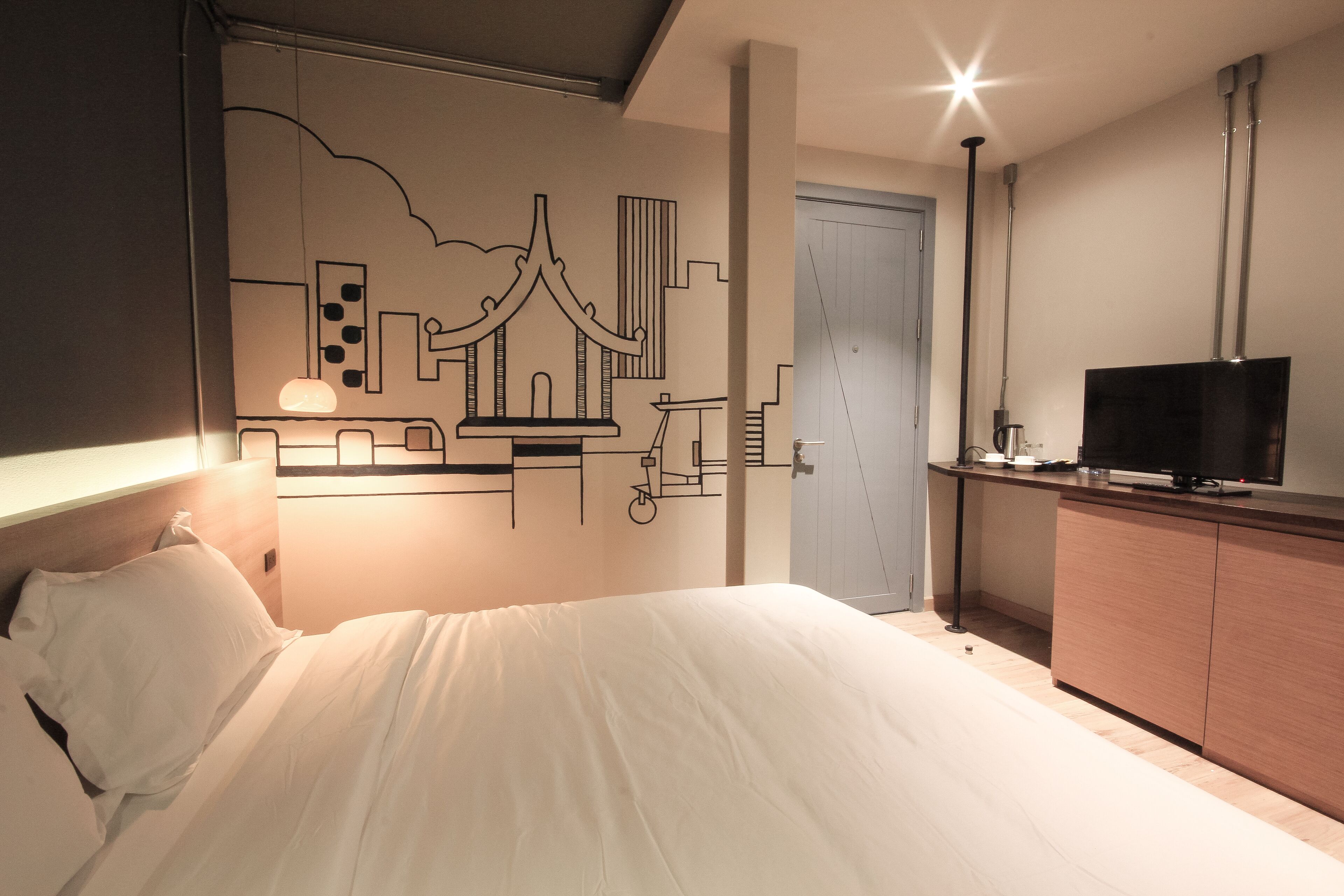 memory-foam beds, in-room safe, individually decorated, desk