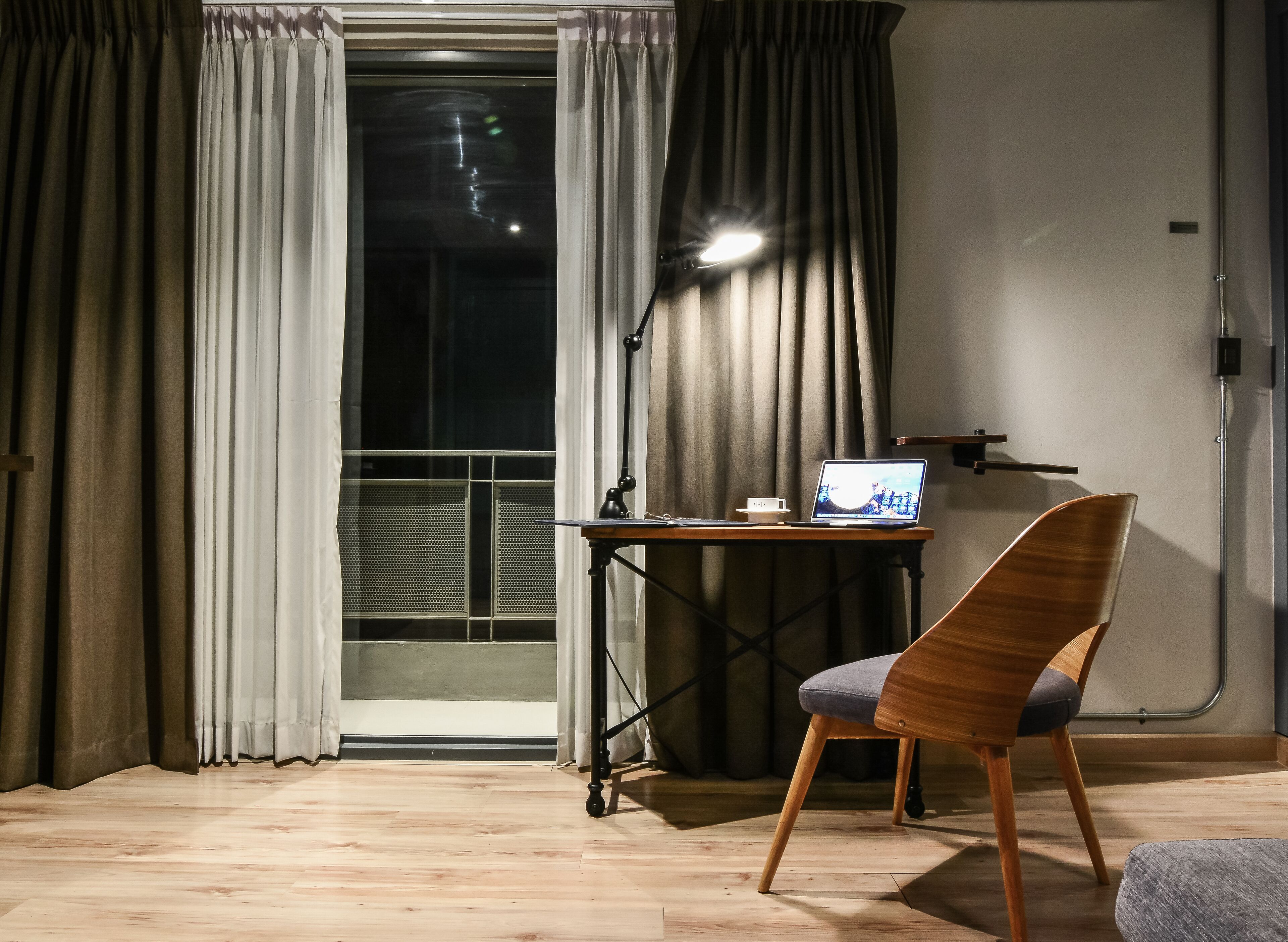 memory-foam beds, in-room safe, individually decorated, desk