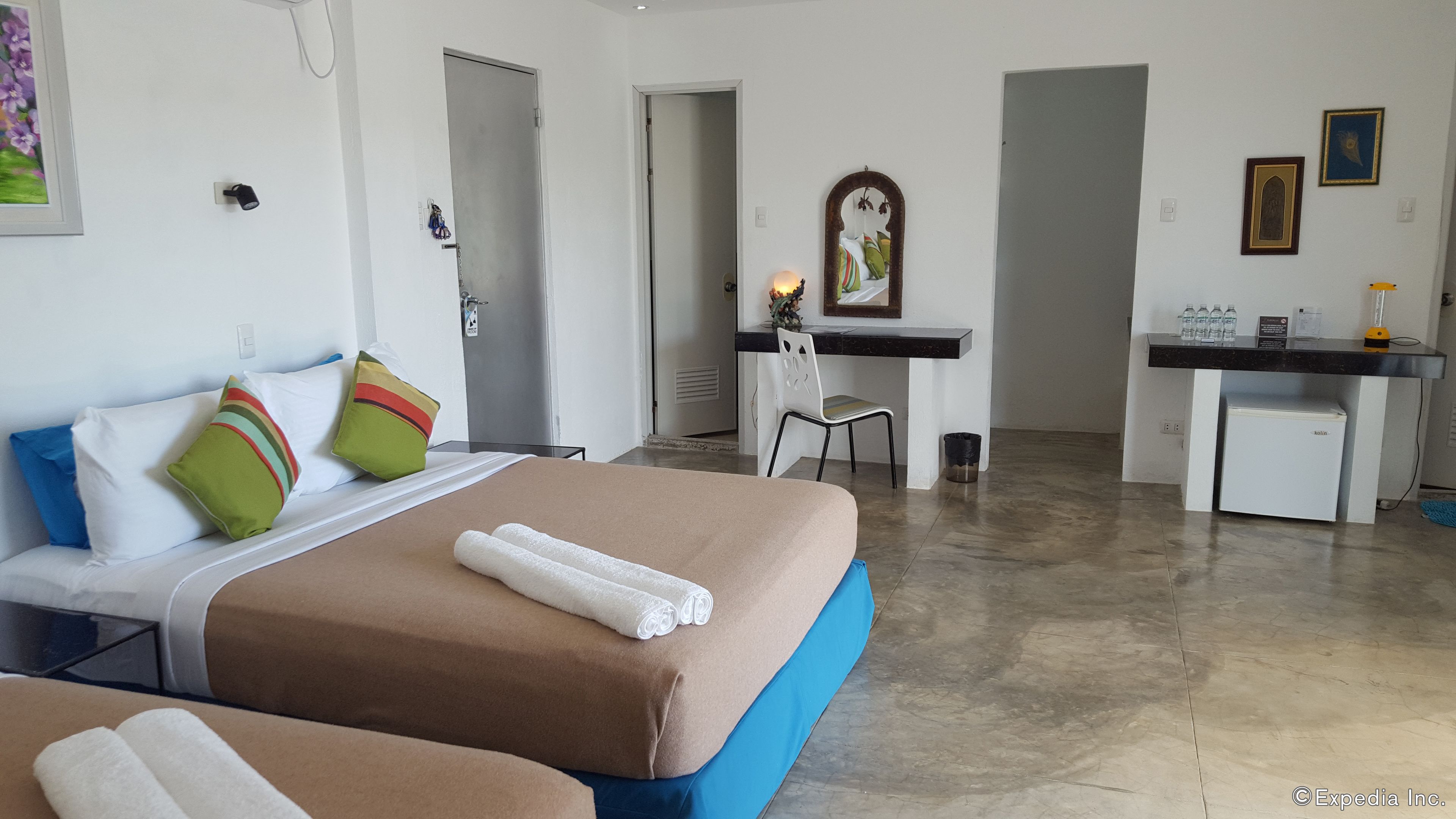 premium bedding, in-room safe, desk, blackout curtains