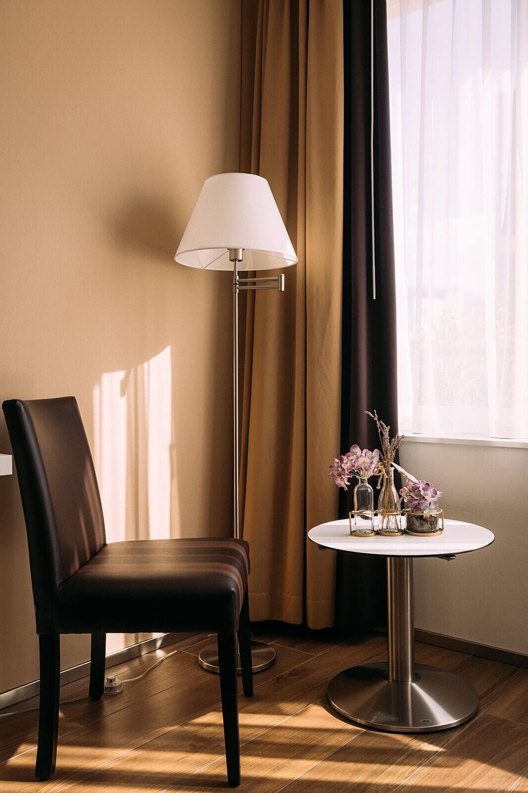 modern double room | hypo-allergenic bedding, in-room safe, desk, laptop workspace