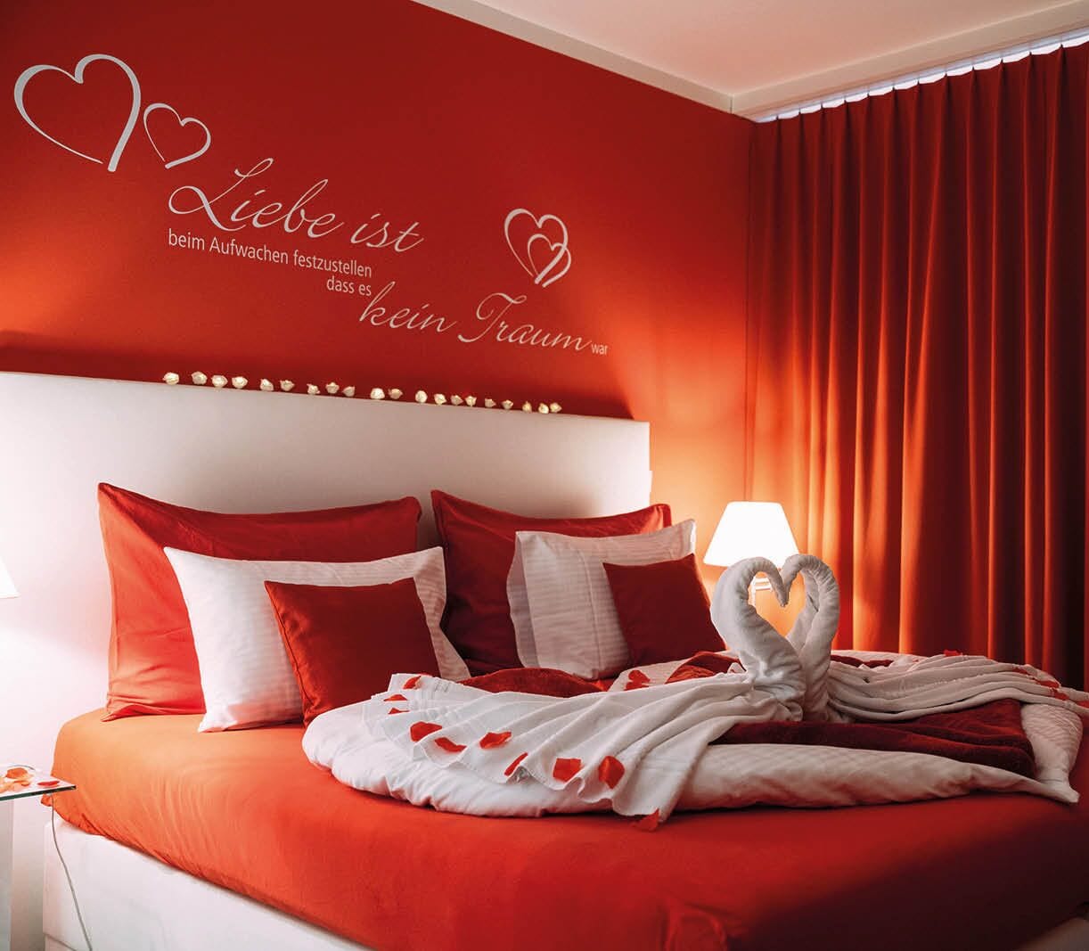 modern double room with balcony  | hypo-allergenic bedding, in-room safe, desk, laptop workspace