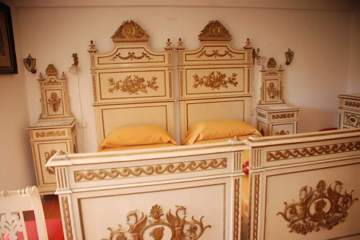 Chambre Triple, vue colline | Literie de qualité supérieure, bureau, lits bébé (en supplément)