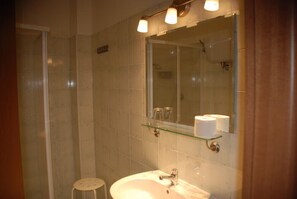 Free toiletries, bidet, towels - Agriturismo Le Volte (Gubbio)