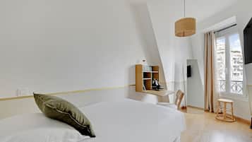 Kamar Single Standar | Seprai premium dan didekorasi berbeda-beda