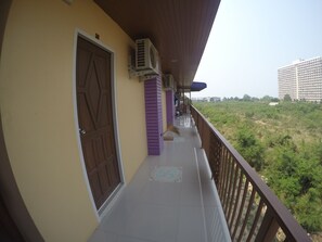 Terrace/patio - BB House Beach Residences (Pattaya)
