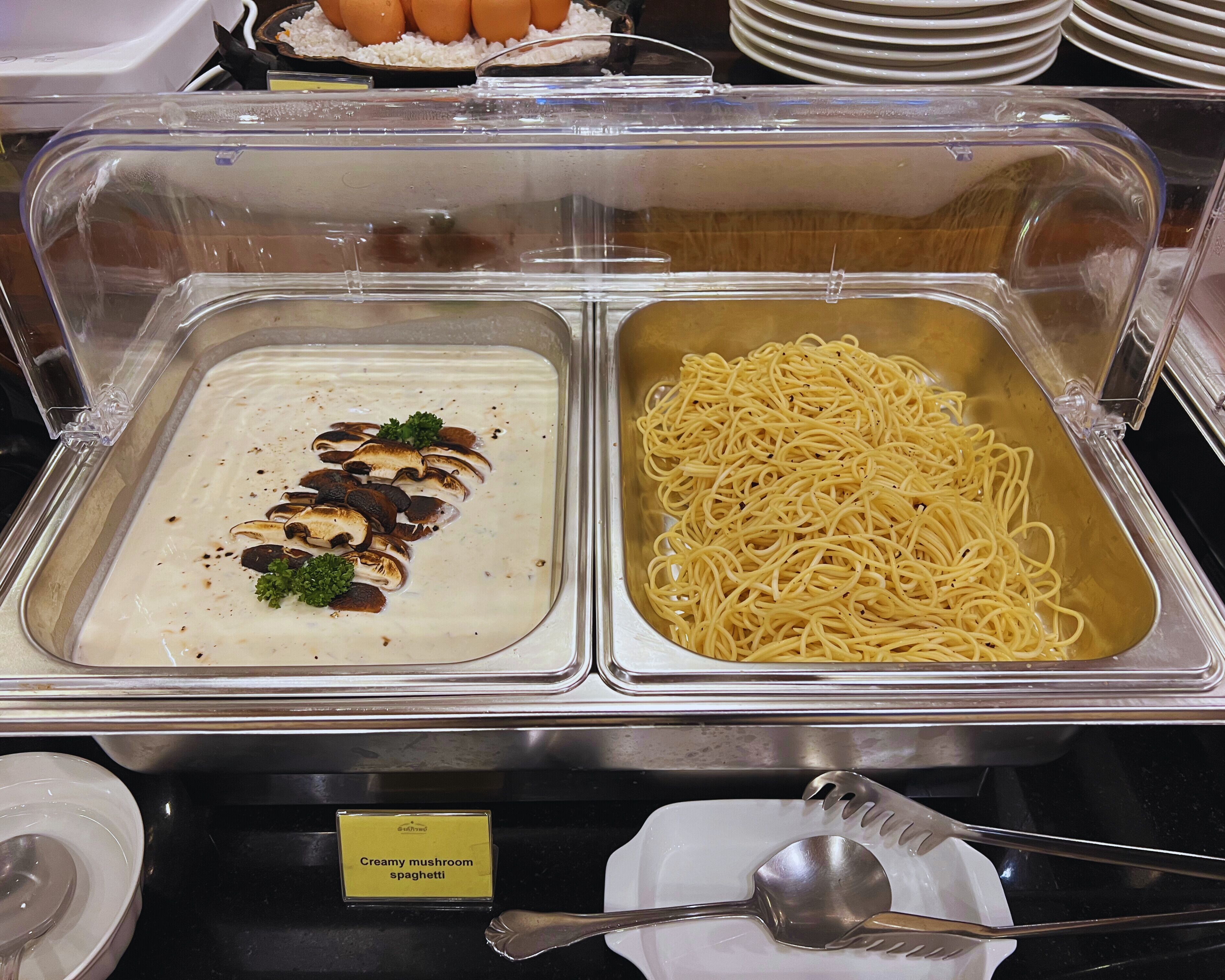 daily buffet breakfast (thb 300 per person)