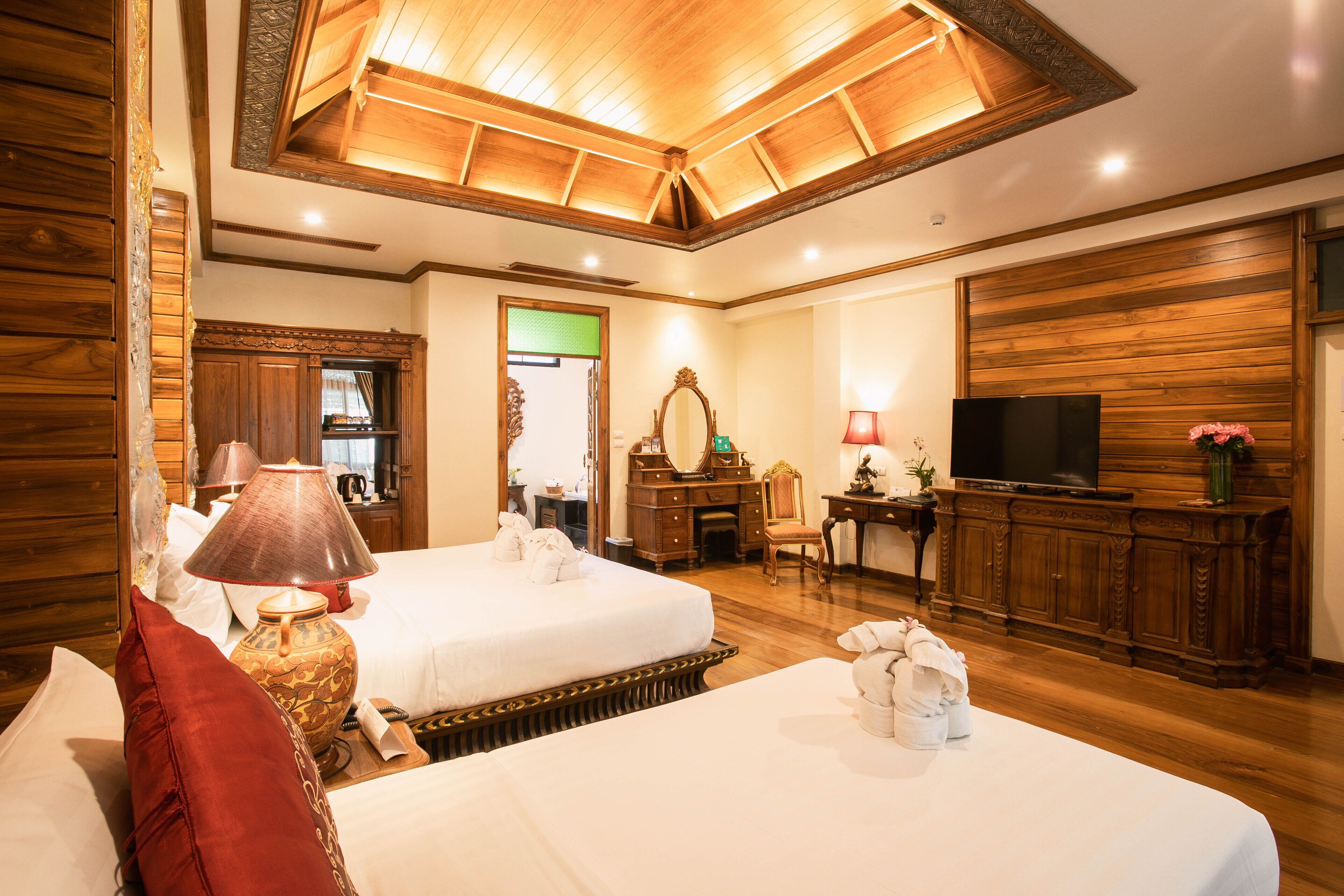 superior triple room with spa bath | in-room safe, desk, blackout curtains, soundproofing