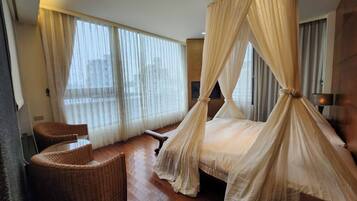 Honeymoon Double Room | Minibar, in-room safe, blackout drapes, free WiFi