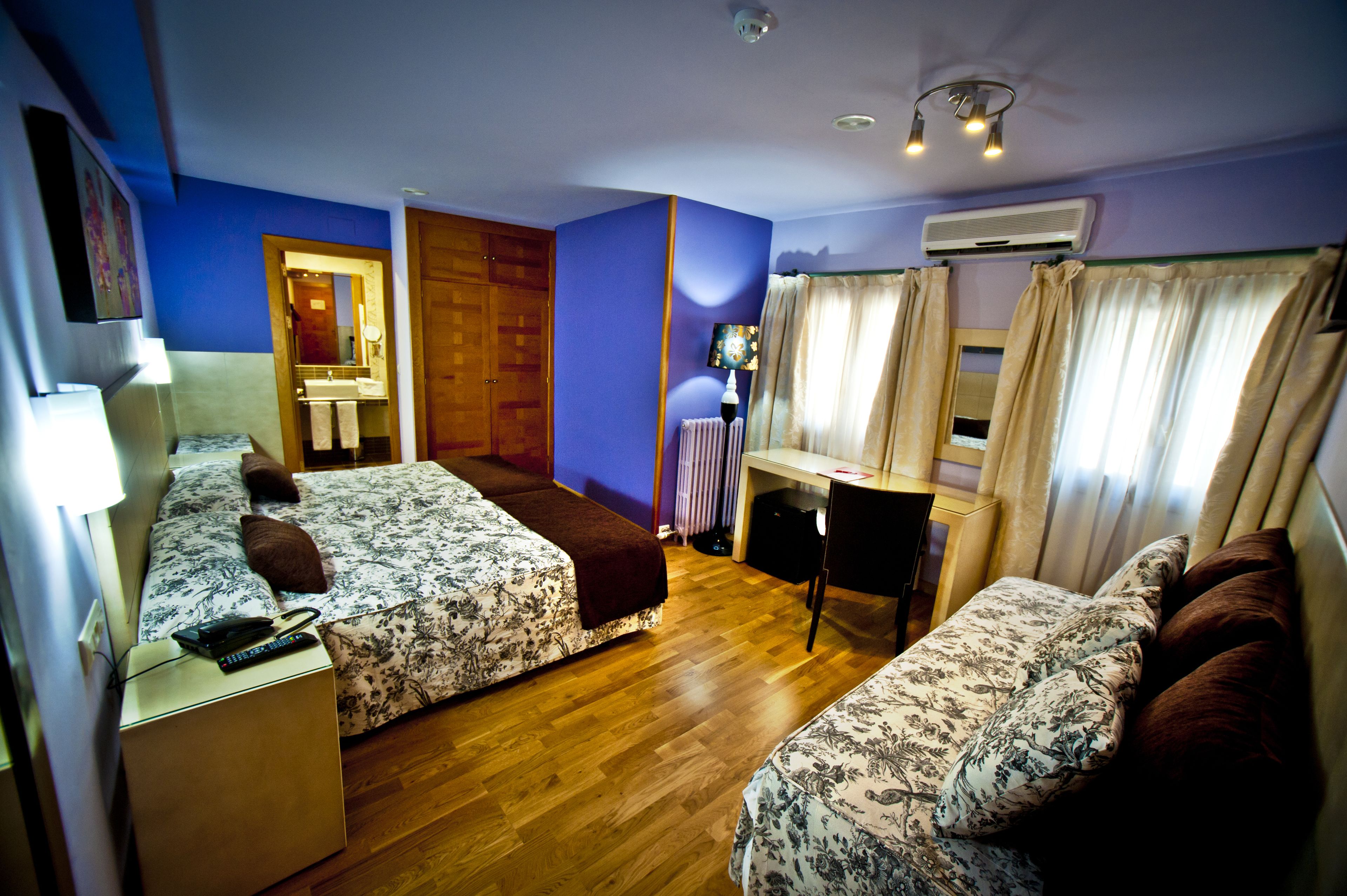 Photo - Hotel Condes de Castilla