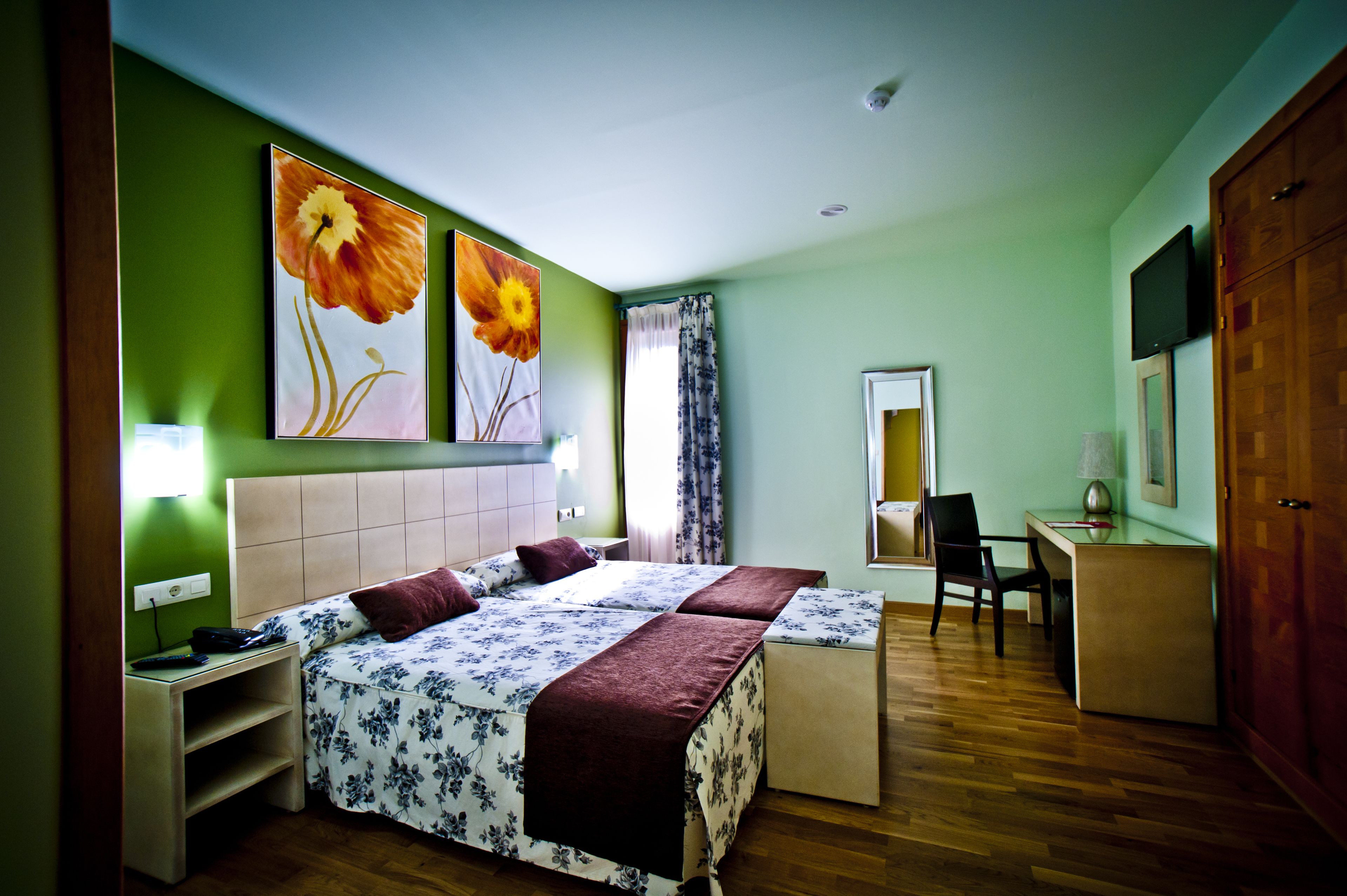 Photo - Hotel Condes de Castilla