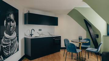 Apartment, 1 Bedroom, Kitchen (Hermine - stair access only) | Private kitchen