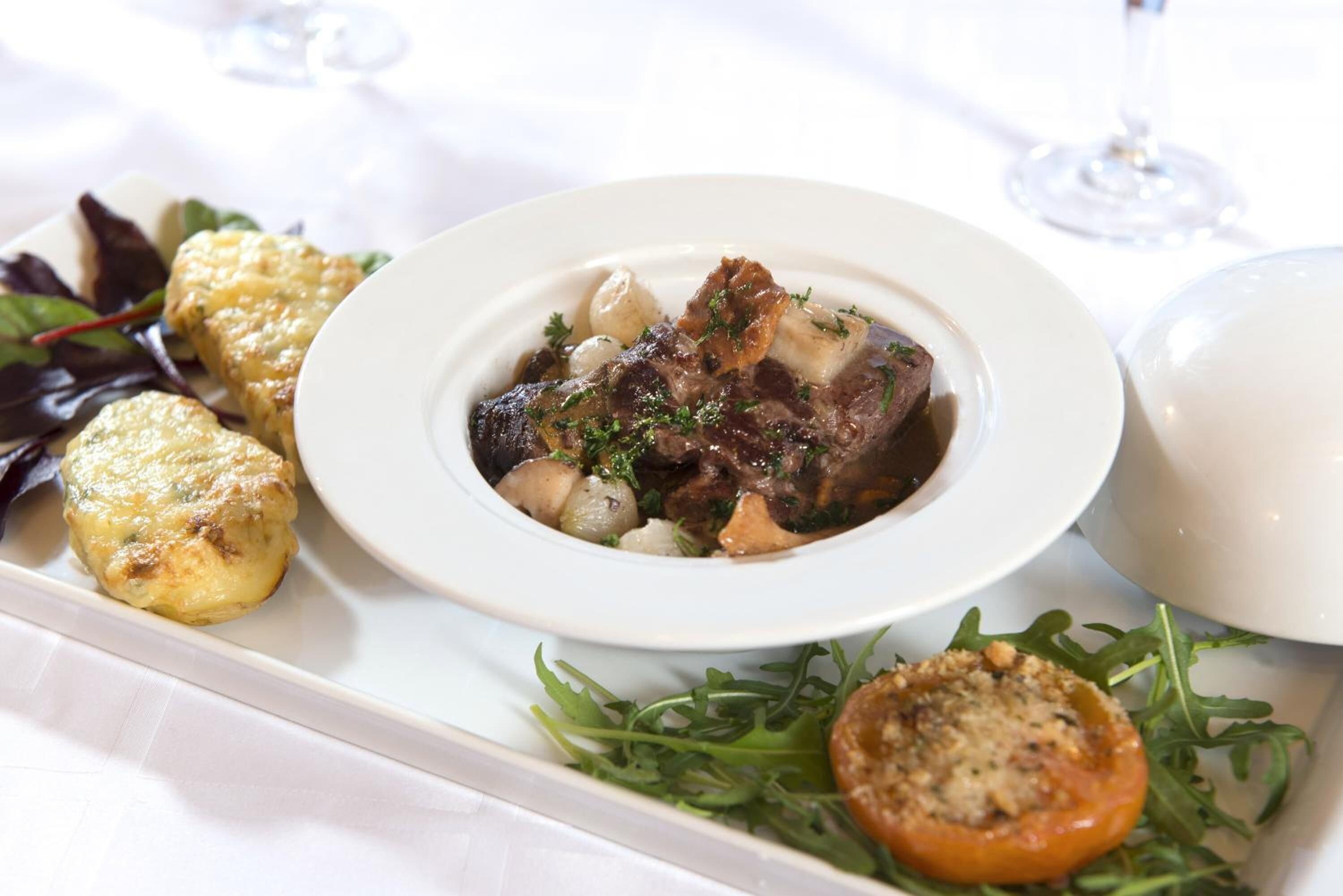 lunch and dinner served, french cuisine