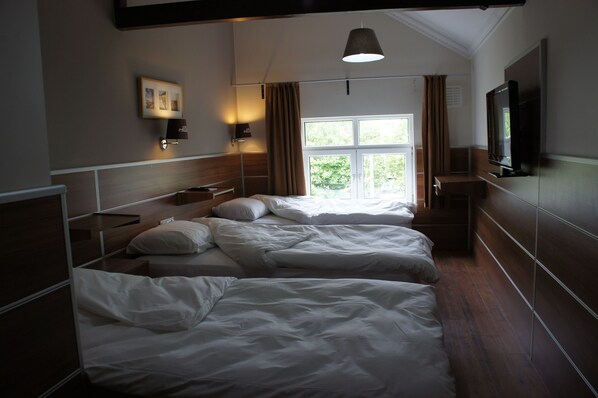 أسرّة أطفال/رضّع وواي فاي مجانًا