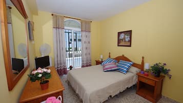 Premium bedding, blackout curtains, cots/infant beds, free WiFi