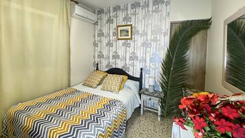 Habitación clásica doble, 1 cama doble | Cortinas opacas, wifi gratis, ropa de cama