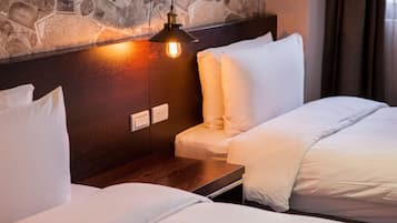 Standard Twin Room | 1 bilik tidur, gebar bulu kapas, peti besi dalam bilik, meja