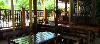 Trekker Camp Chiang Mai - Hostel