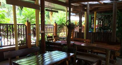 Trekker Camp Chiang Mai - Hostel