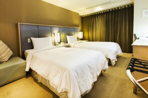 In-room safe, desk, blackout curtains, free WiFi - Sunrise Business Hotel Taipei Station (Taipei)
