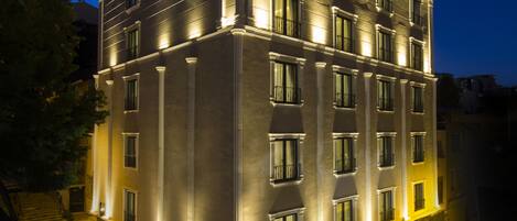 Front of property - evening/night