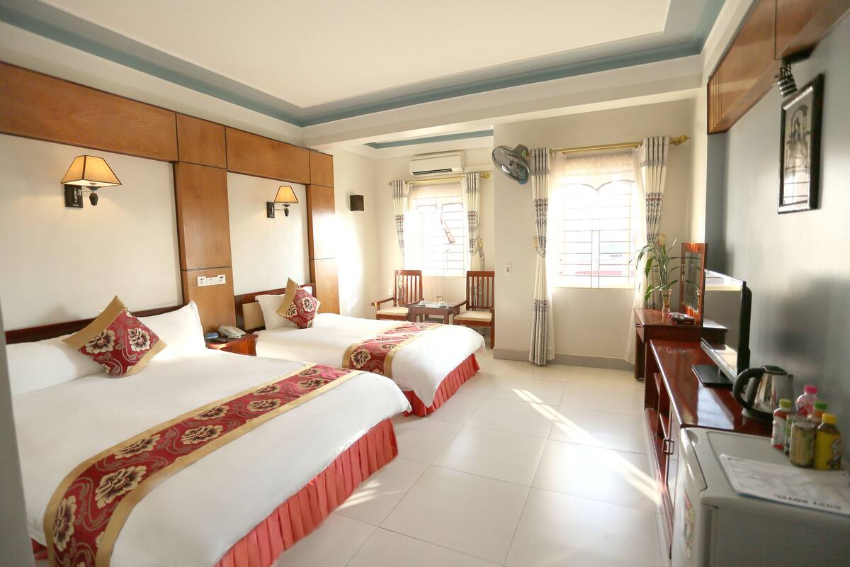Minibar, in-room safe, rollaway beds, free WiFi