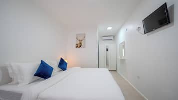 Economy Double Room, 1 King Bed, Sea View, Beachfront | Premium bedding, minibar, in-room safe, desk