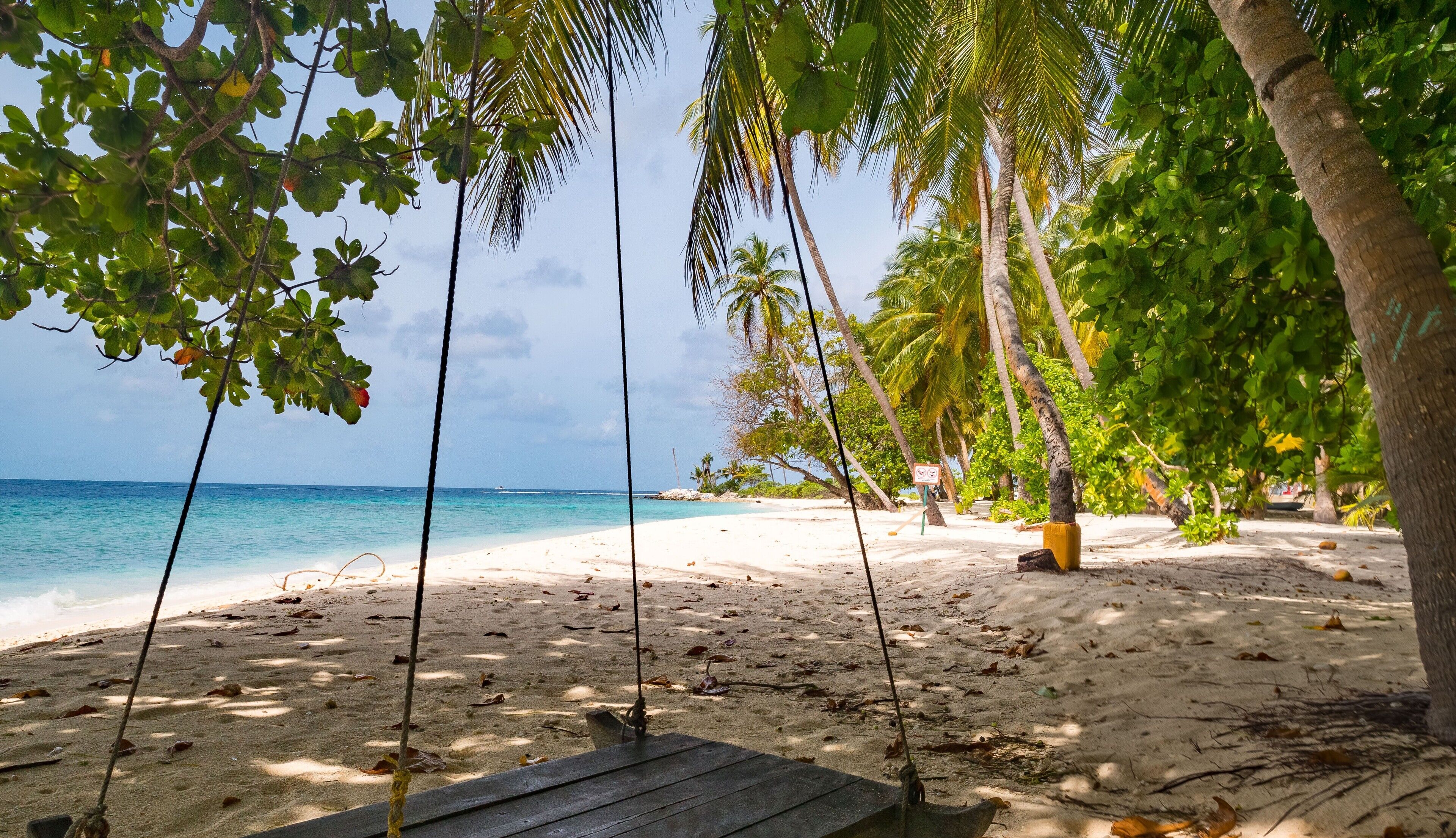 Beach nearby, scuba diving
