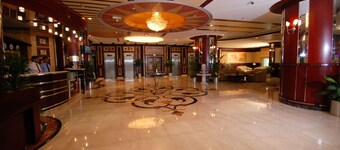 Al Bustan Tower Hotel Suites