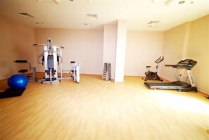 Fitness facility - Al Bustan Tower Hotel Suites (Sharjah)