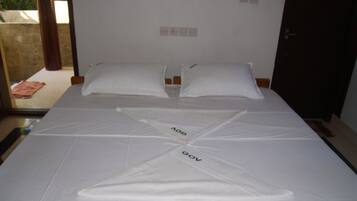 Non A/C Standard Room (Paruvilla) | Rollaway beds, free WiFi