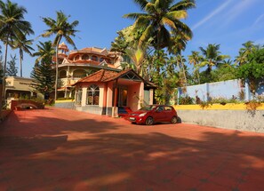 Front of property - Thiruvambadi Beach Retreat (Varkala)